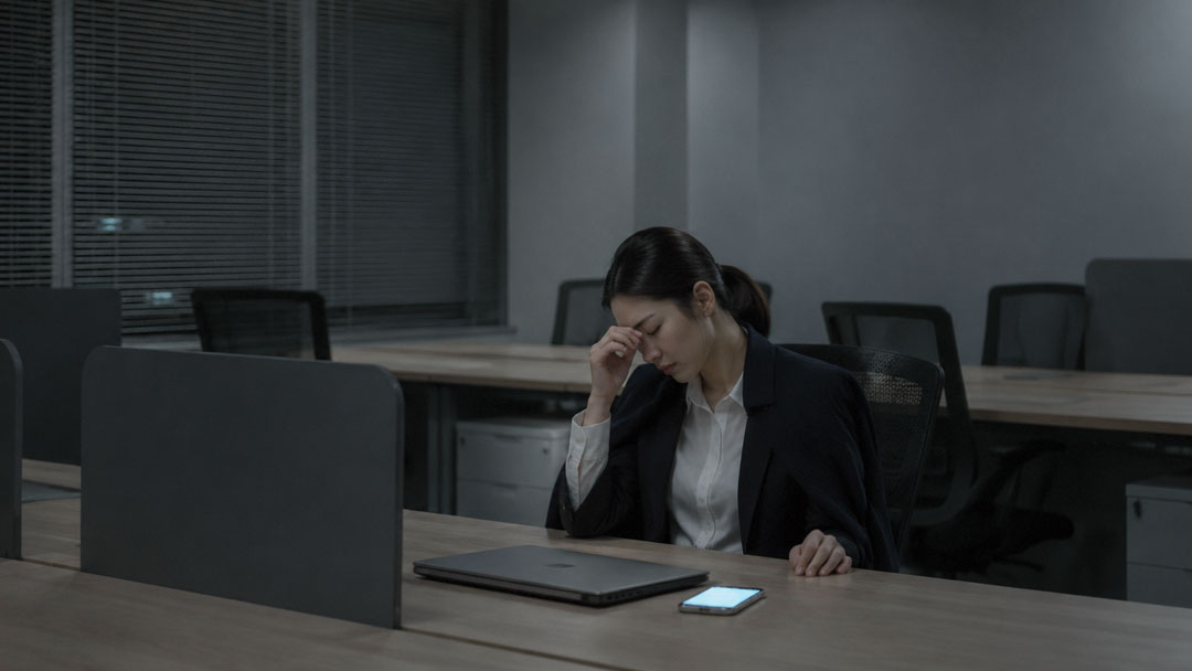林肯号舰员的崩溃，为什么让打工人集体沉默